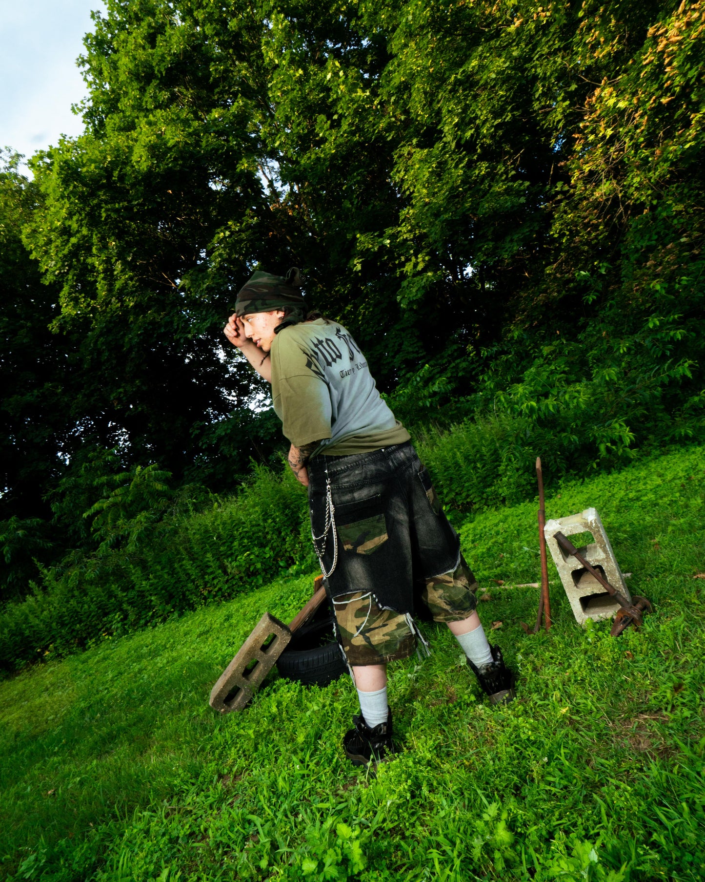 Thrashed Camo Jorts