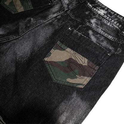 Thrashed Camo Jorts